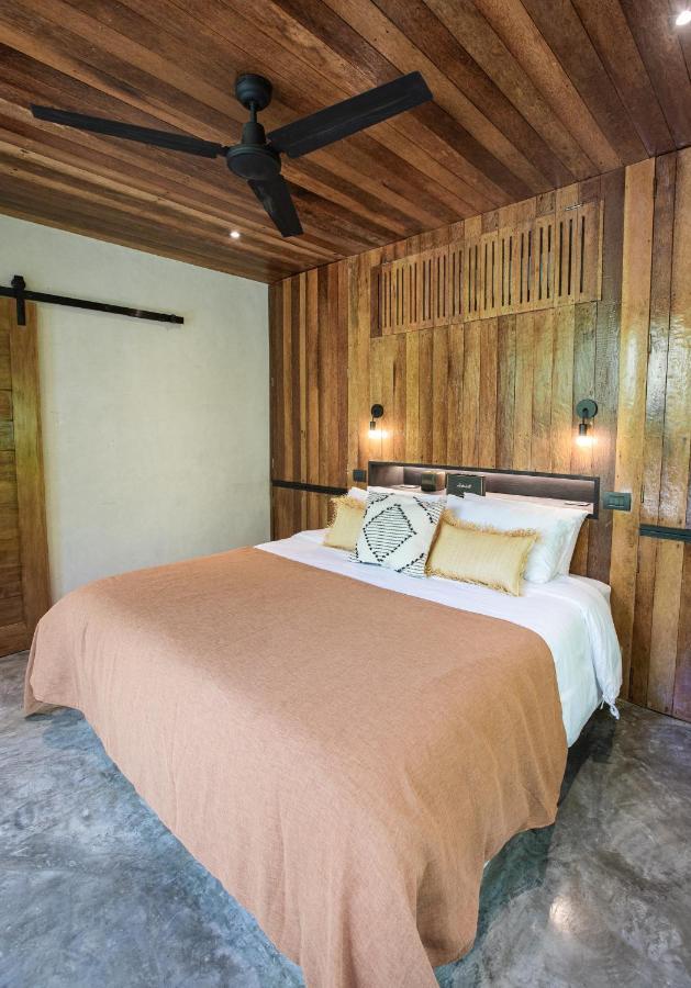 Surfing Temple Hotel Boutique جنرال لونا المظهر الخارجي الصورة