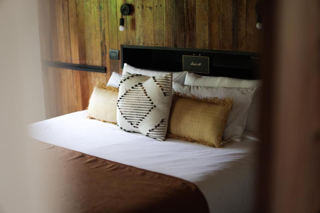 Surfing Temple Hotel Boutique جنرال لونا المظهر الخارجي الصورة